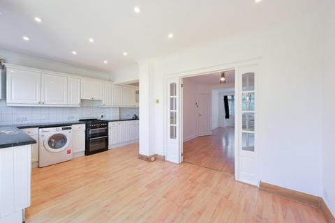 3 bedroom terraced house for sale, Kingshill Avenue, Worcester Park