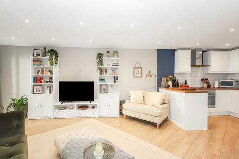 2 bedroom apartment for sale, Brookside Court, Brook Street