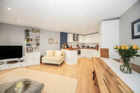 2 bedroom apartment for sale, Brookside Court, Brook Street