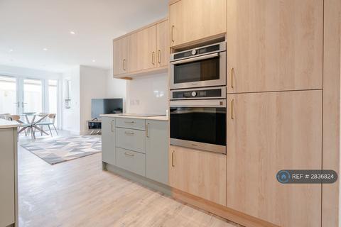 1 bedroom flat to rent, Downs View, Bude, EX23