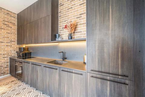 2 bedroom flat for sale, Nightingale Lane, London SW12