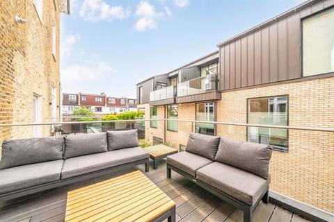 2 bedroom flat for sale, Nightingale Lane, London SW12