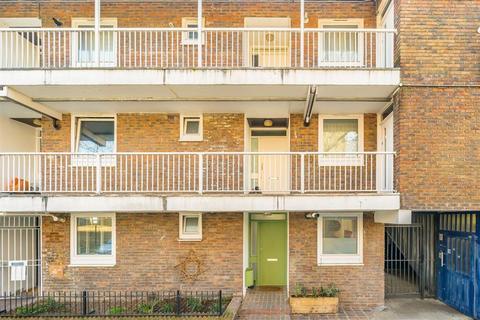 1 bedroom flat for sale, Ringmer Gardens, London N19