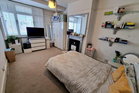 2 bedroom terraced house for sale, Southend Lane, London, SE6