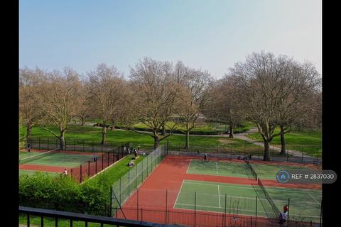 3 bedroom flat to rent, Slippers Place, London, SE16