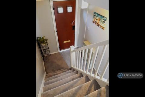 3 bedroom flat to rent, Slippers Place, London, SE16