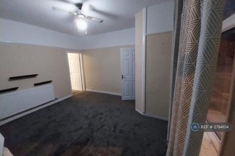 2 bedroom terraced house to rent, Newton St, Manchester, M43