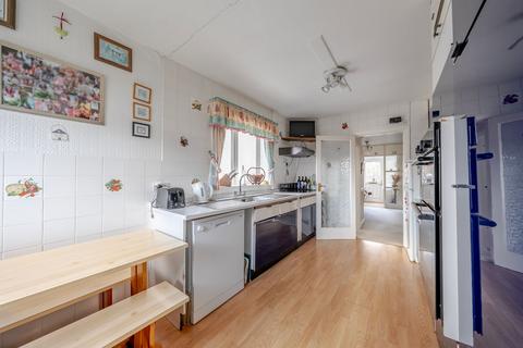 undefined, Harewood Road, Collingham, LS22