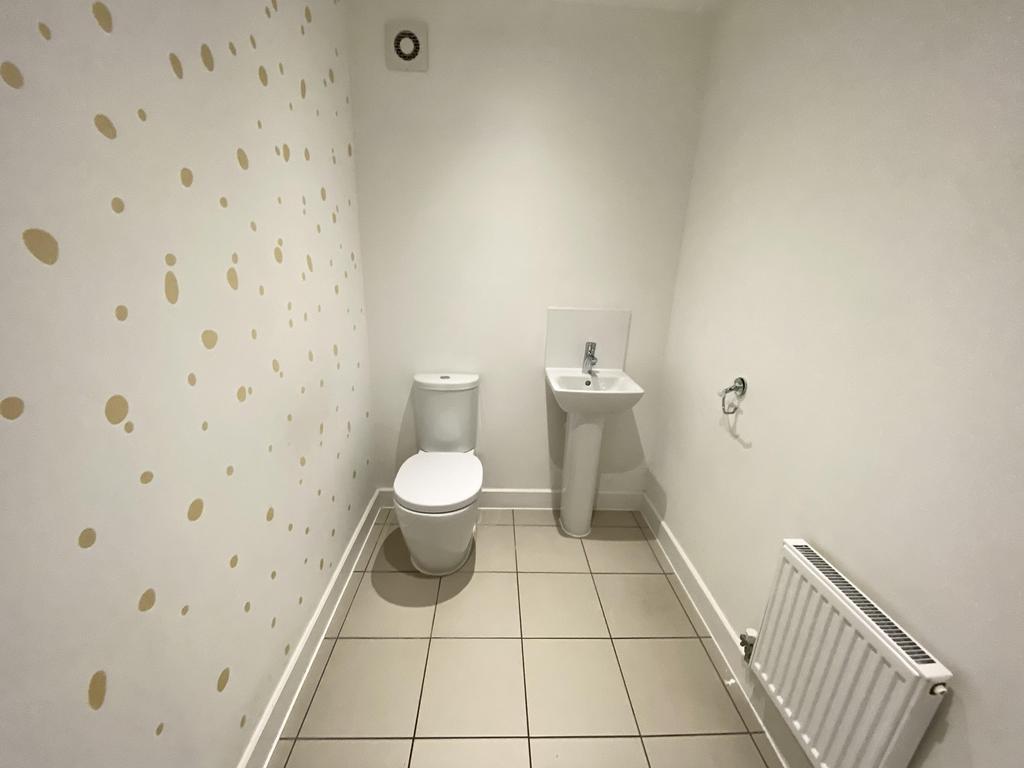 Cloakroom/wc