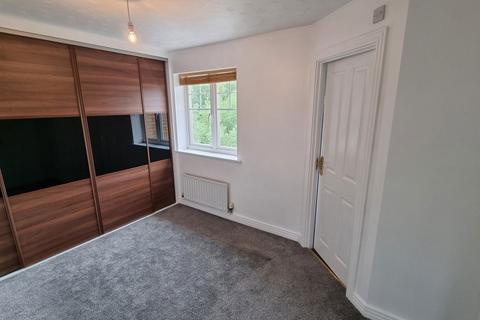 3 bedroom townhouse to rent, Avon Road, Halesowen