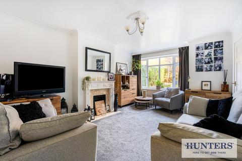 4 bedroom semi-detached house for sale, Woodhill Grove, Leeds