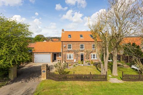 5 bedroom detached house for sale, Duggleby, Malton