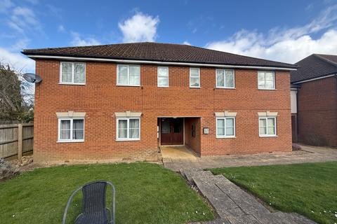 2 bedroom flat to rent, Manning Road, Moulton, NN3