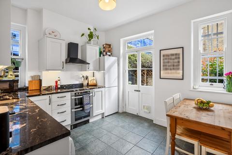 2 bedroom flat for sale, Liberty Street, London, SW9