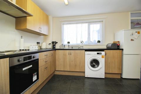 3 bedroom end of terrace house for sale, Malvern Street, Leeds