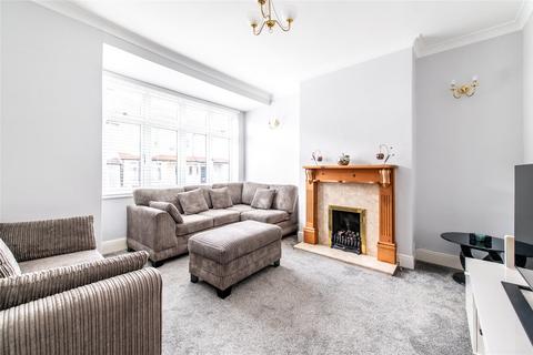 3 bedroom terraced house for sale, Pinnocks Avenue, Gravesend, Kent, DA11