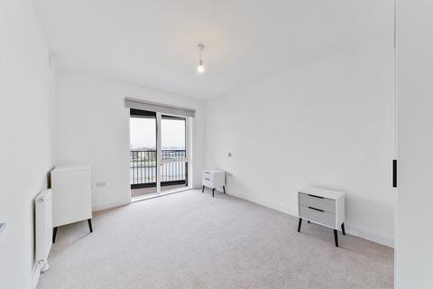 1 bedroom apartment to rent, Pontoon Dock London E16