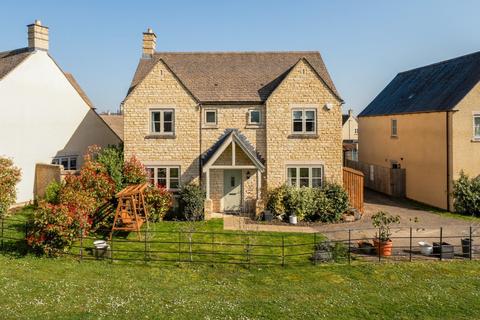 undefined, Honeybone Close, Fairford, GL7