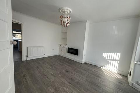 3 bedroom terraced house to rent, Glastonbury Road, Birmingham B14 4DR