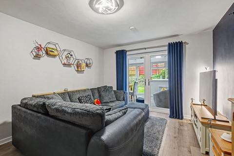 3 bedroom semi-detached house for sale, Trivett Close, Greenhithe DA9