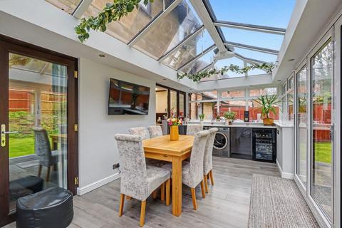 3 bedroom semi-detached house for sale, Trivett Close, Greenhithe DA9