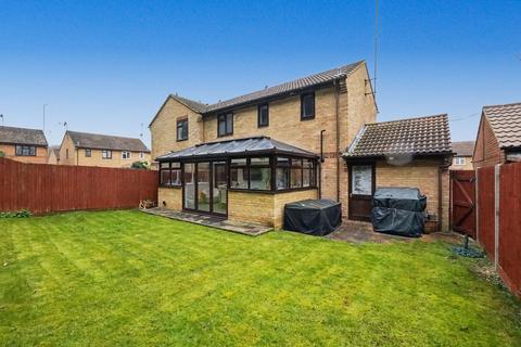 3 bedroom semi-detached house for sale, Trivett Close, Greenhithe DA9
