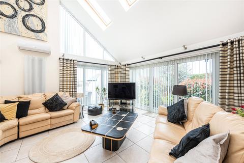4 bedroom detached house for sale, Dene Close, Woburn Sands, Milton Keynes, Bedfordshire, MK17