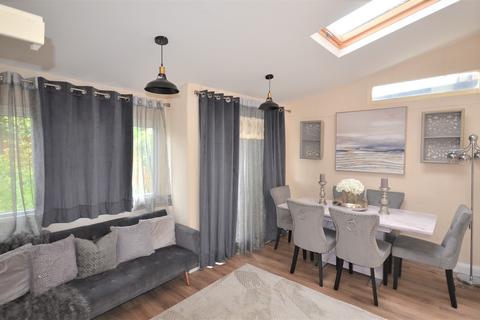 undefined, Hetherington Close, Slough, SL2