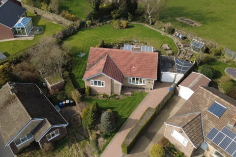 3 bedroom detached bungalow for sale, Copperas Close, Millhouse Green