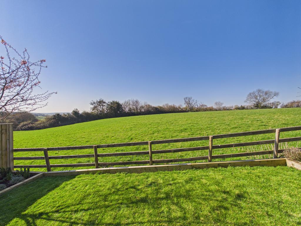 Cam01354 g0 pr0690 still005