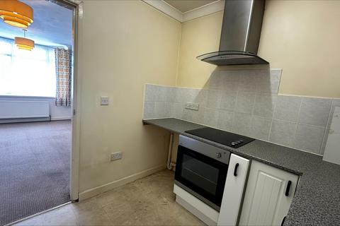 1 bedroom flat to rent, Wimborne Road, BOURNEMOUTH