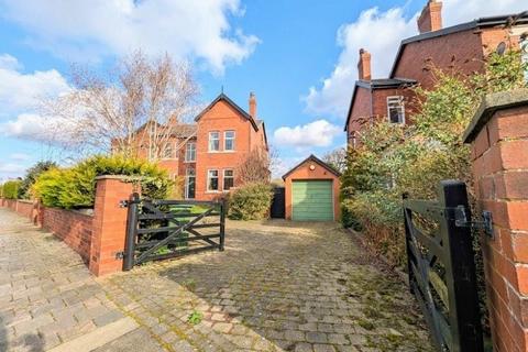 4 bedroom semi-detached house for sale, Blundell Avenue, Southport, PR8 4TA