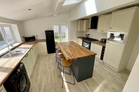 3 bedroom detached bungalow for sale, Ar Y Bryn, Pembrey, Burry Port