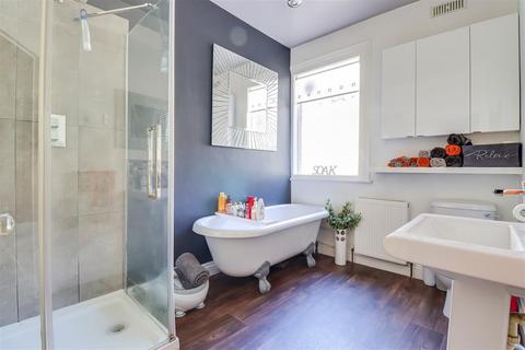 undefined, Pall Mall, Leigh-On-Sea SS9