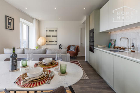 undefined, The Maple, NW2