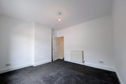 2 bedroom end of terrace house to rent, Clarence Street, Nuneaton