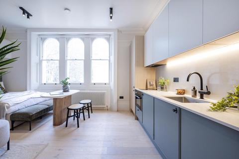 Studio to rent, 32-33 Kensington Gardens Square, London W2