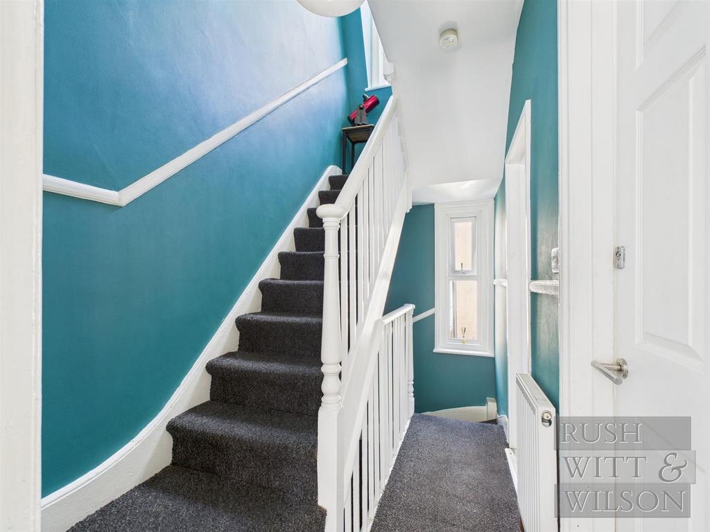 CAM03417 G0-PR0818-STILL008.jpg