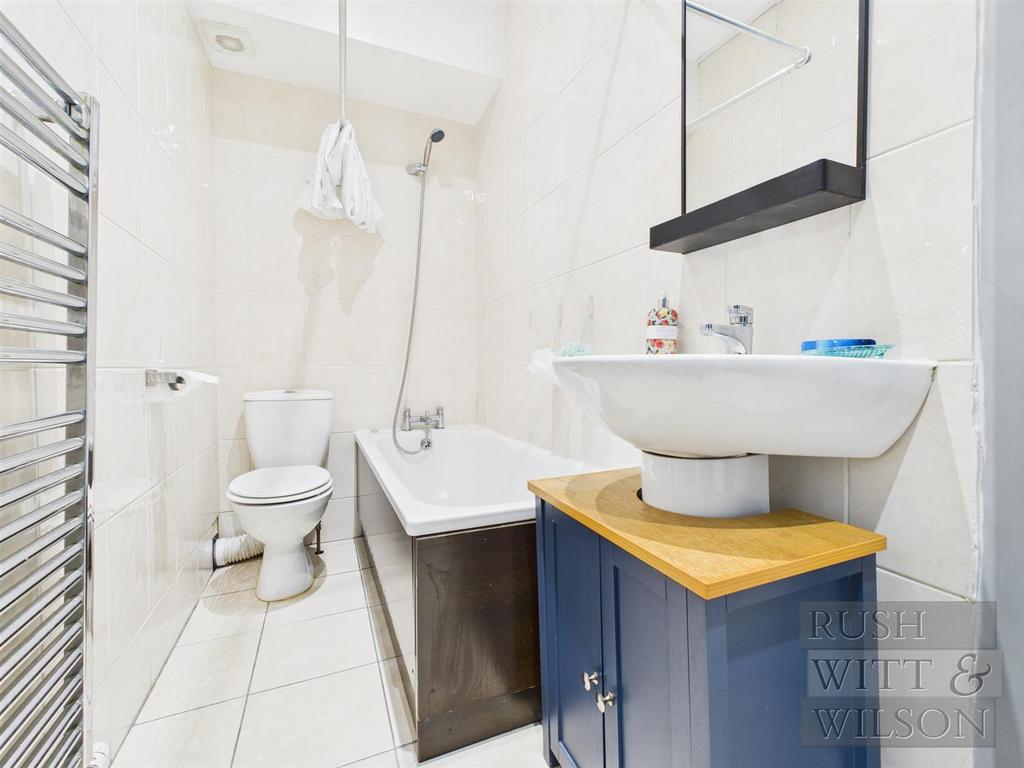 CAM03417 G0-PR0804-STILL001.jpg