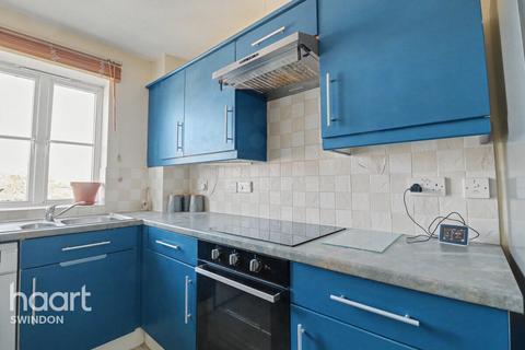 2 bedroom flat for sale, Dorney Road, Swindon