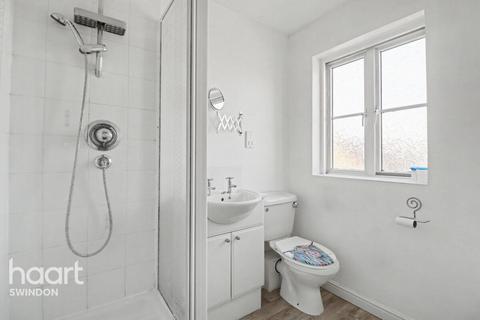 2 bedroom flat for sale, Dorney Road, Swindon