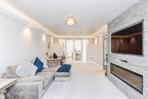undefined, Kent Road, Pudsey, LS28