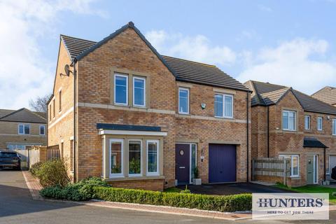 4 bedroom detached house for sale, West Wood View, Apperley Bridge, Bradford