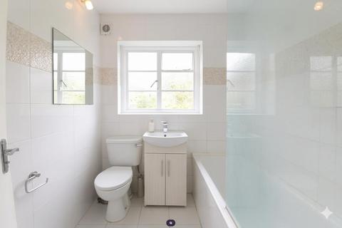 2 bedroom property to rent, Denison Close, London