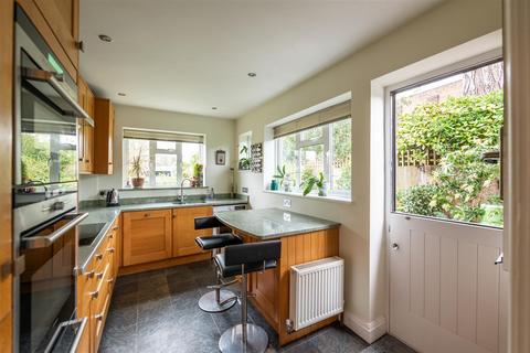 3 bedroom semi-detached house for sale, Nutfield Road, Merstham, Redhill