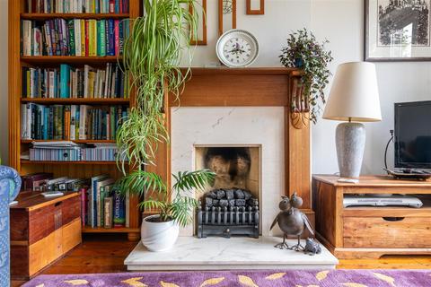 3 bedroom semi-detached house for sale, Nutfield Road, Merstham, Redhill