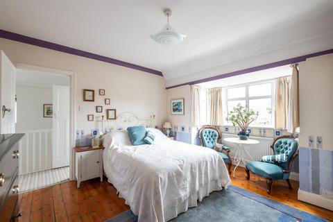 3 bedroom semi-detached house for sale, Nutfield Road, Merstham, Redhill