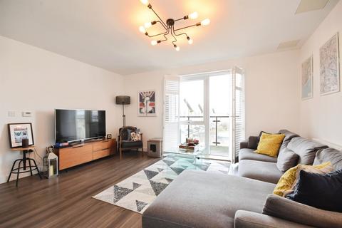 2 bedroom apartment for sale, Safflower Lane, Romford