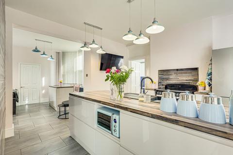 3 bedroom detached house for sale, Wenham Drive, Westcliff-on-sea, SS0