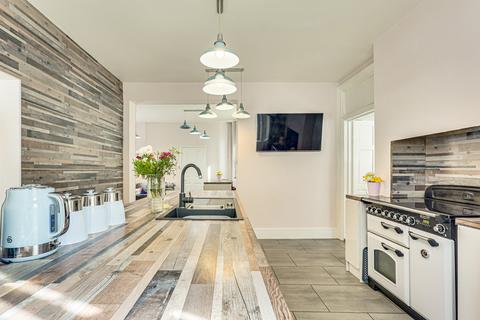 3 bedroom detached house for sale, Wenham Drive, Westcliff-on-sea, SS0